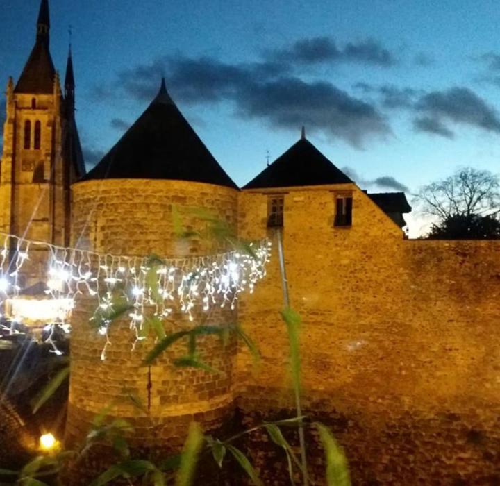 Chambre d'hôte du Château Dourdan Exterior foto