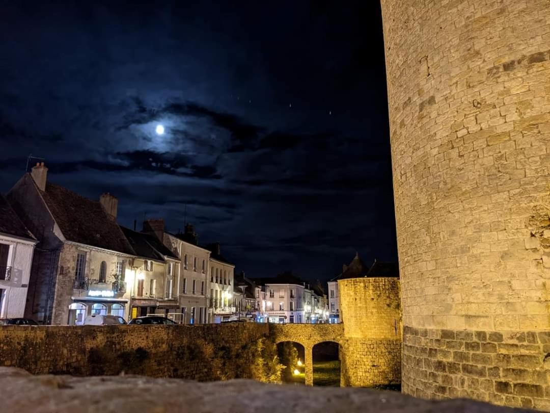 Chambre d'hôte du Château Dourdan Exterior foto